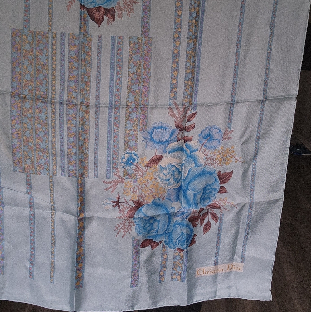 Christian Dior scarf - Picture 7 of 7